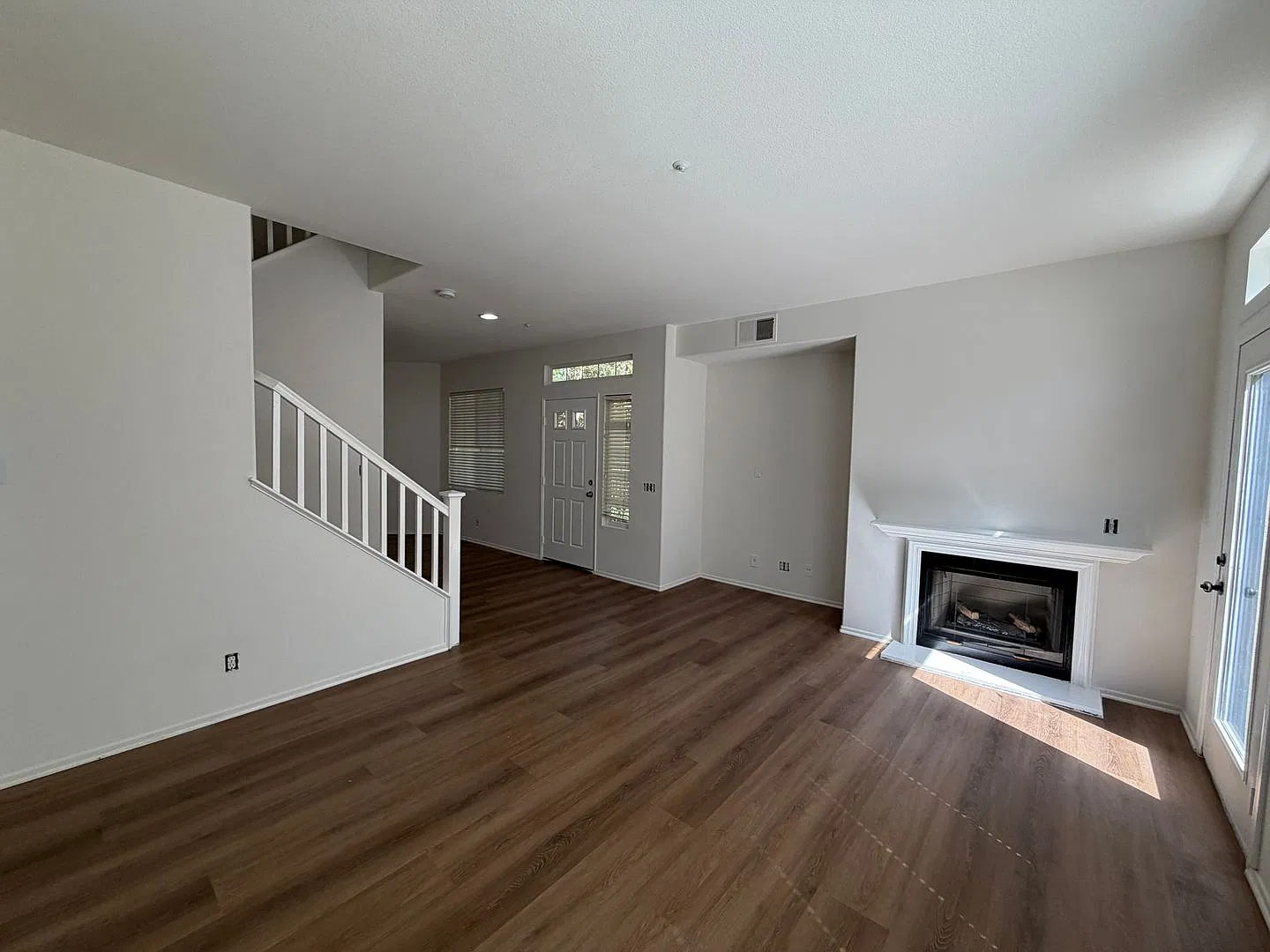 Sheridan Place: 3 Bed 2.5 Bath Attached Townhouse — Photo 3