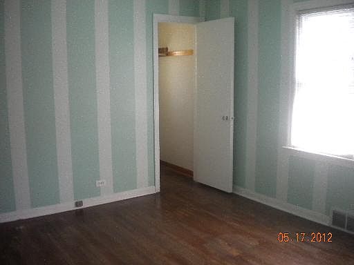 3rd image of 3200 S Cuyler Ave