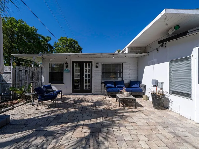 4464 E Riverside Dr — Photo 21