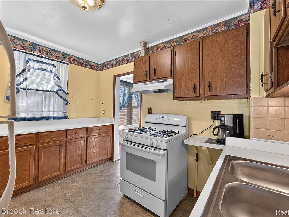 36 W Brickley Ave, photo 16