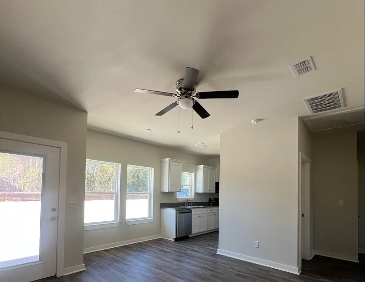 2602 Seaton St — Photo 10