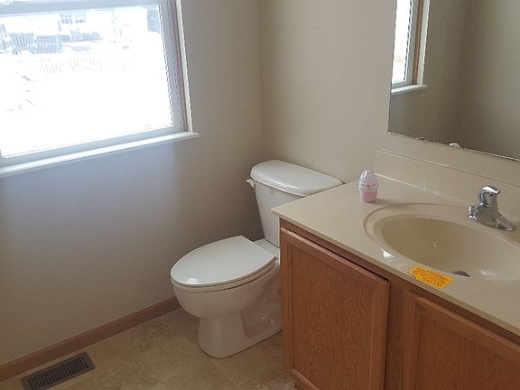 5th image of 6140 Crossmont Ct