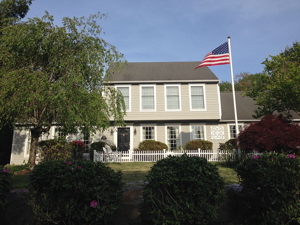 1st image of 20 Leeann Dr