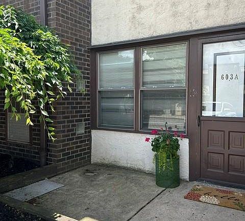 3rd image of 611 Roxborough Ave #603A