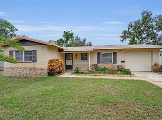 13434 Ridgeland Dr, Seminole, FL 33776