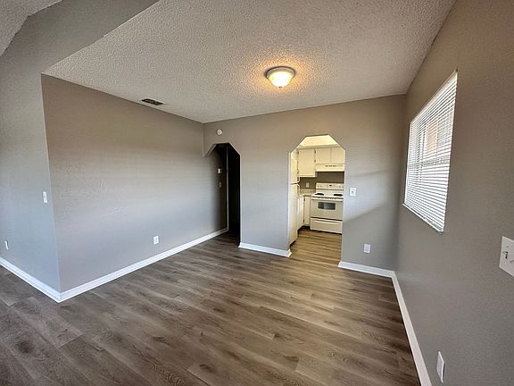 5th image of 829 Gleason Pkwy APT 1