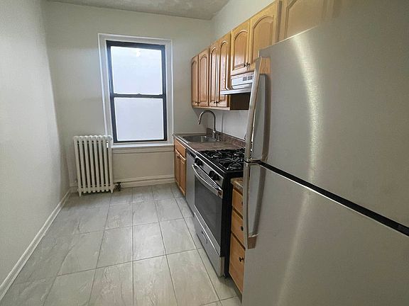 4th image of 31-21 29th St #6A
