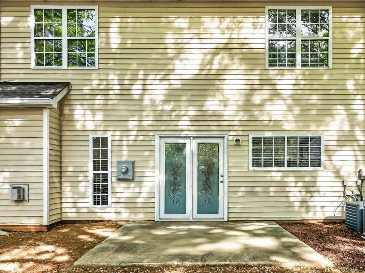 4 bed, 2234 sqft, $2,250 — Photo 2