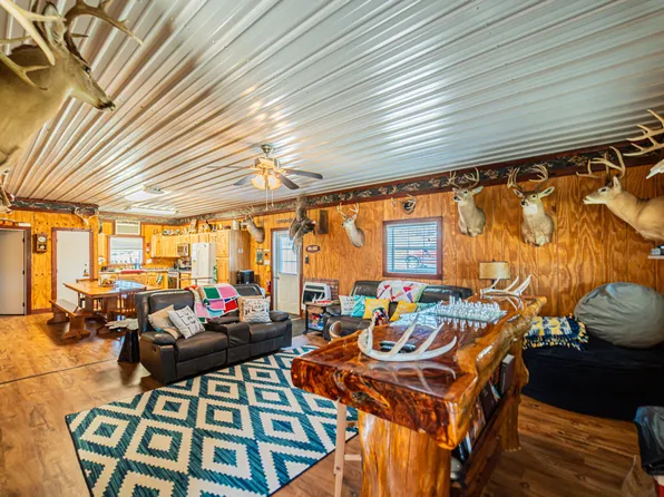 400 Jeff Clements Rd, Marion, KY 42064