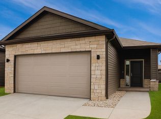 3841 Cabo Dr, Lincoln, NE 68516