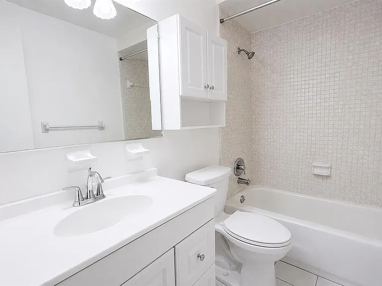 620 NE 19th Ave — Photo 9