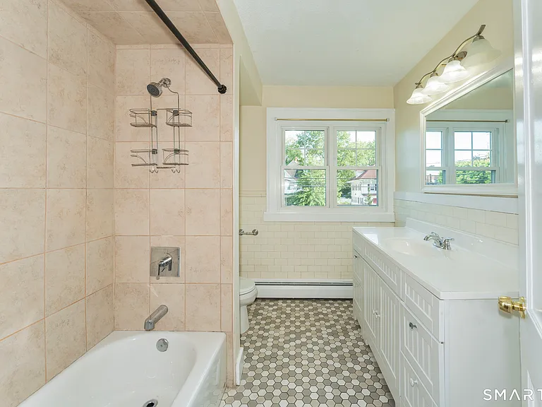 798 Farmington Ave #2 — Photo 11