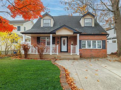 42 Thompson Street, Valley Stream, NY, 11580