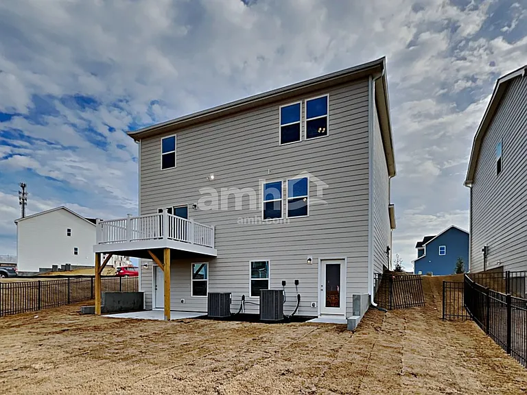 174 Larragan Dr — Photo 32