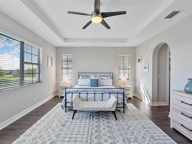 11036 Meridian Dr N — Photo 25