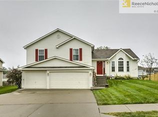 10511 NW 86th St, Kansas City, MO 64153