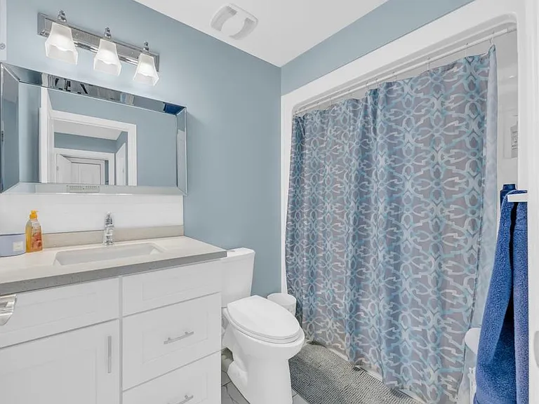 1178 Edward Ave — Photo 10