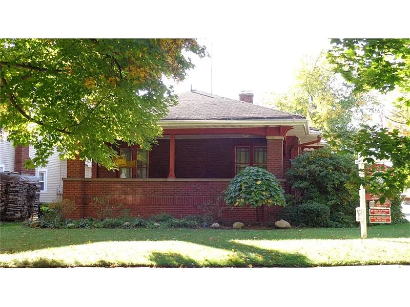 241 Case Ave photo 1