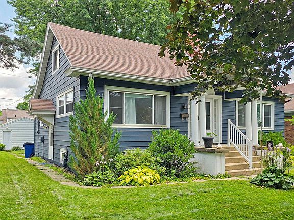 2nd image of 226 Arden St