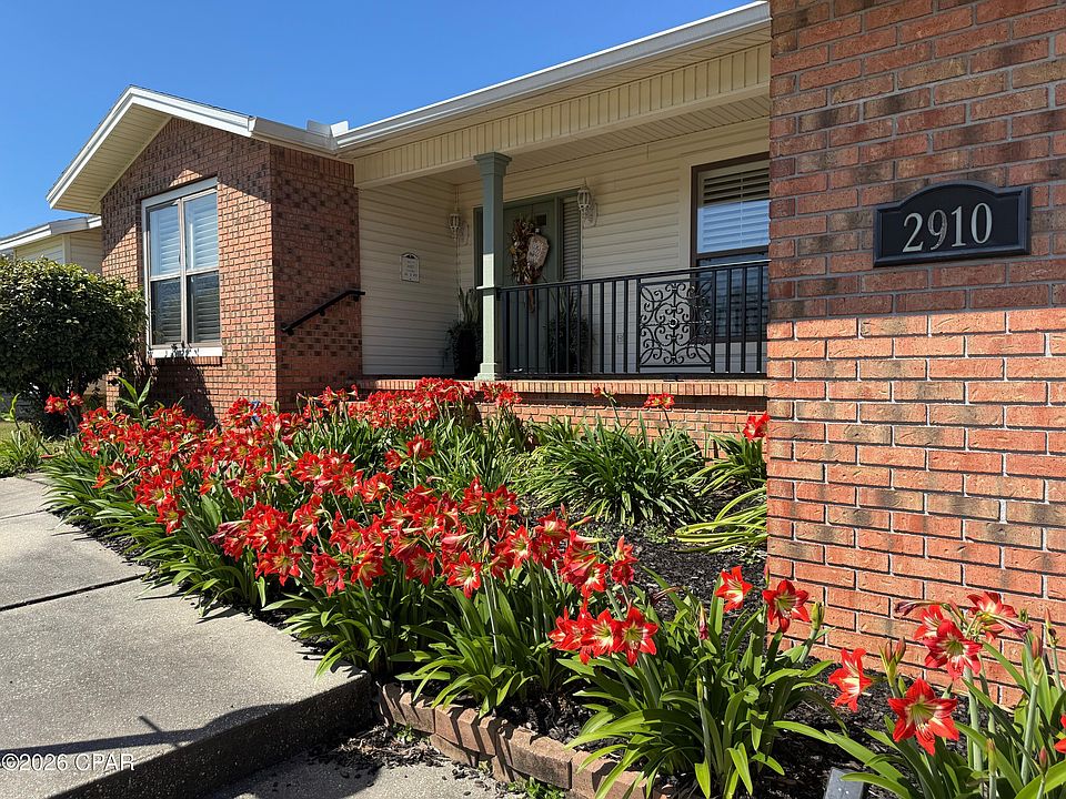 1st image of 2910 Kings Harbour Rd