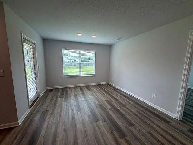 9052 Home Ave — Photo 6
