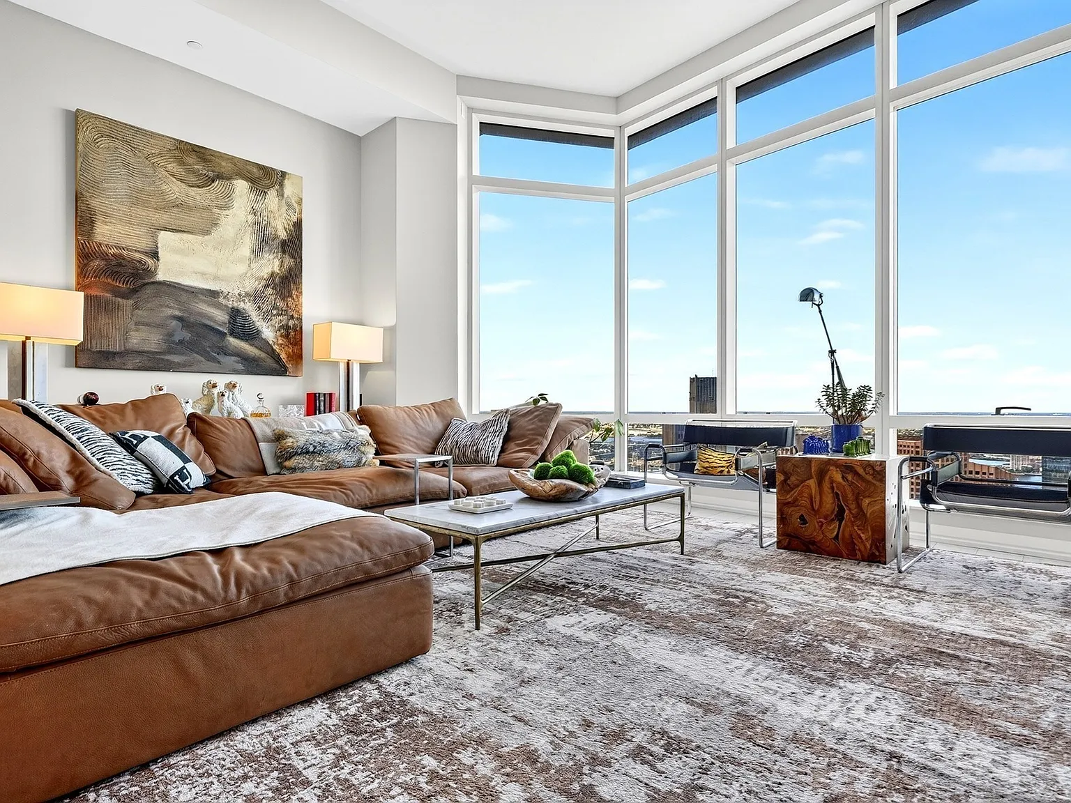 3 bed, 3.5 bath, 2134 sqft, $20,000 — Photo 1