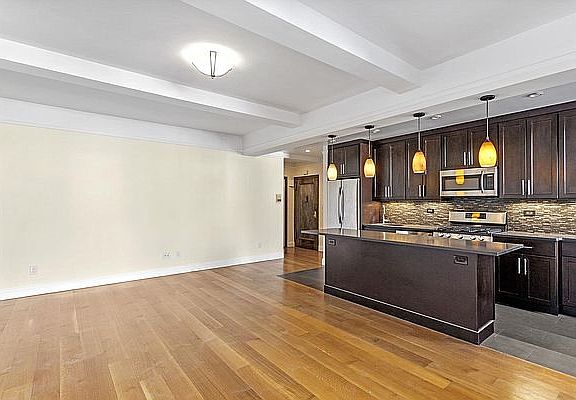 2nd image of 37 W 72nd St APT 3D