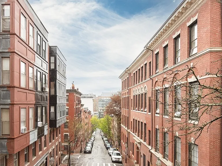 54 Myrtle St #5 — Photo 9