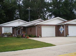 1405 Beeds Lake Dr, Hampton, IA 50441