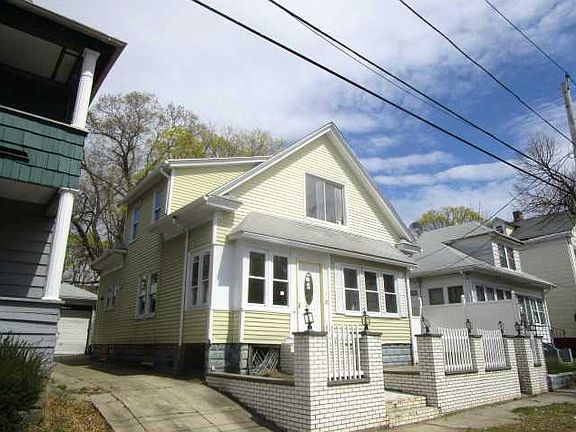 2nd image of 93 Babcock St