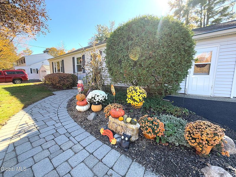 2nd image of 3 Sherwood Park Drive