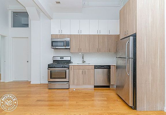5th image of 618 Bushwick Ave #304