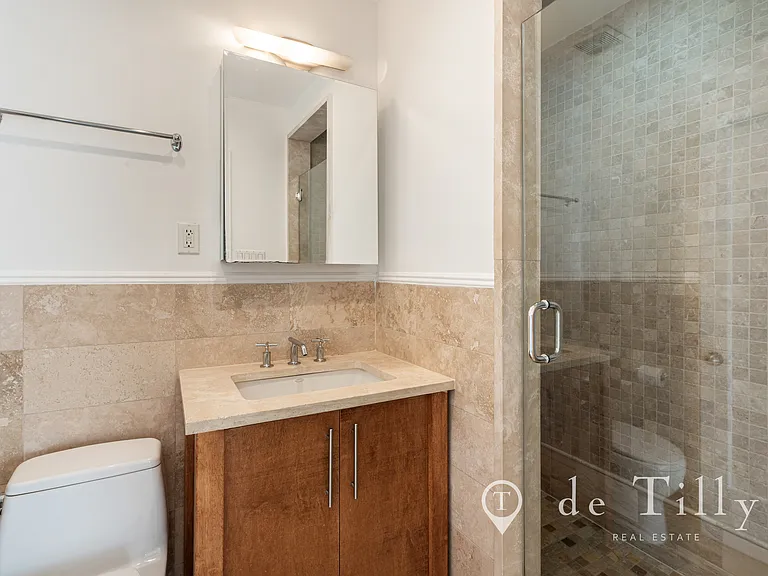 536 Henry St #3 — Photo 14