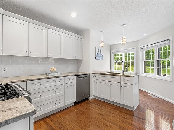 4th image of 3 Arborwood Dr #3