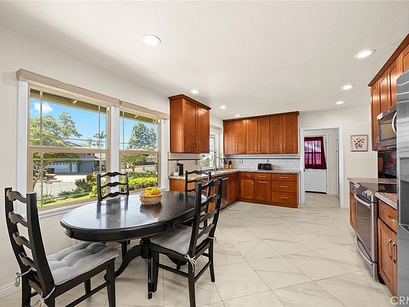 5th image of 1204 Birchcrest Ave