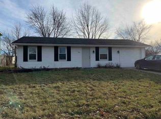 930 Larch Ln, Fort Wayne, IN 46825