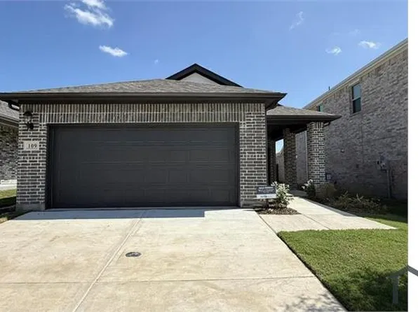 109 Greenbriar Dr, McKinney, TX 75071