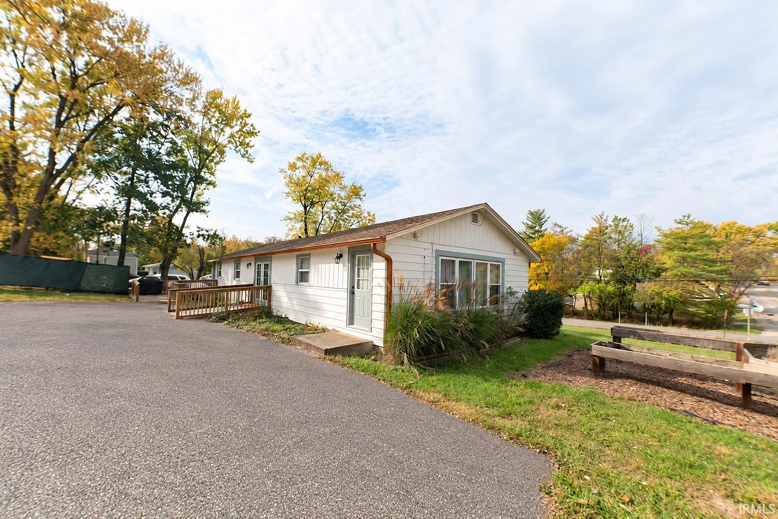 3 bed, 2.0 bath, 1440 sqft, $2,550 — Photo 1