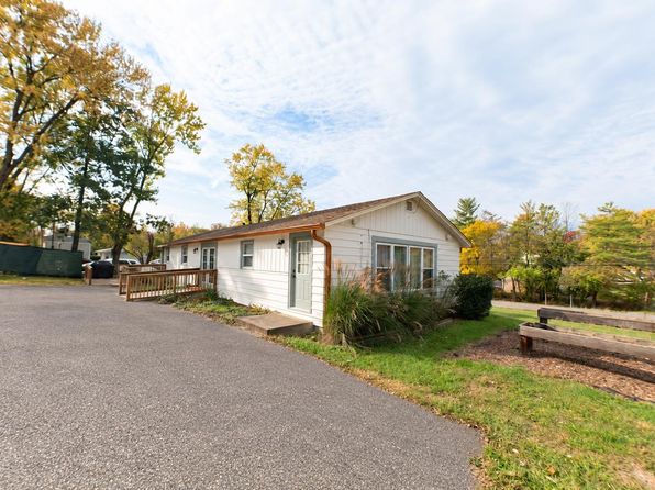 1240 E Miller Dr