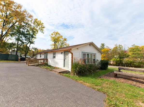 1240 E Miller Dr, Bloomington, IN 47401
