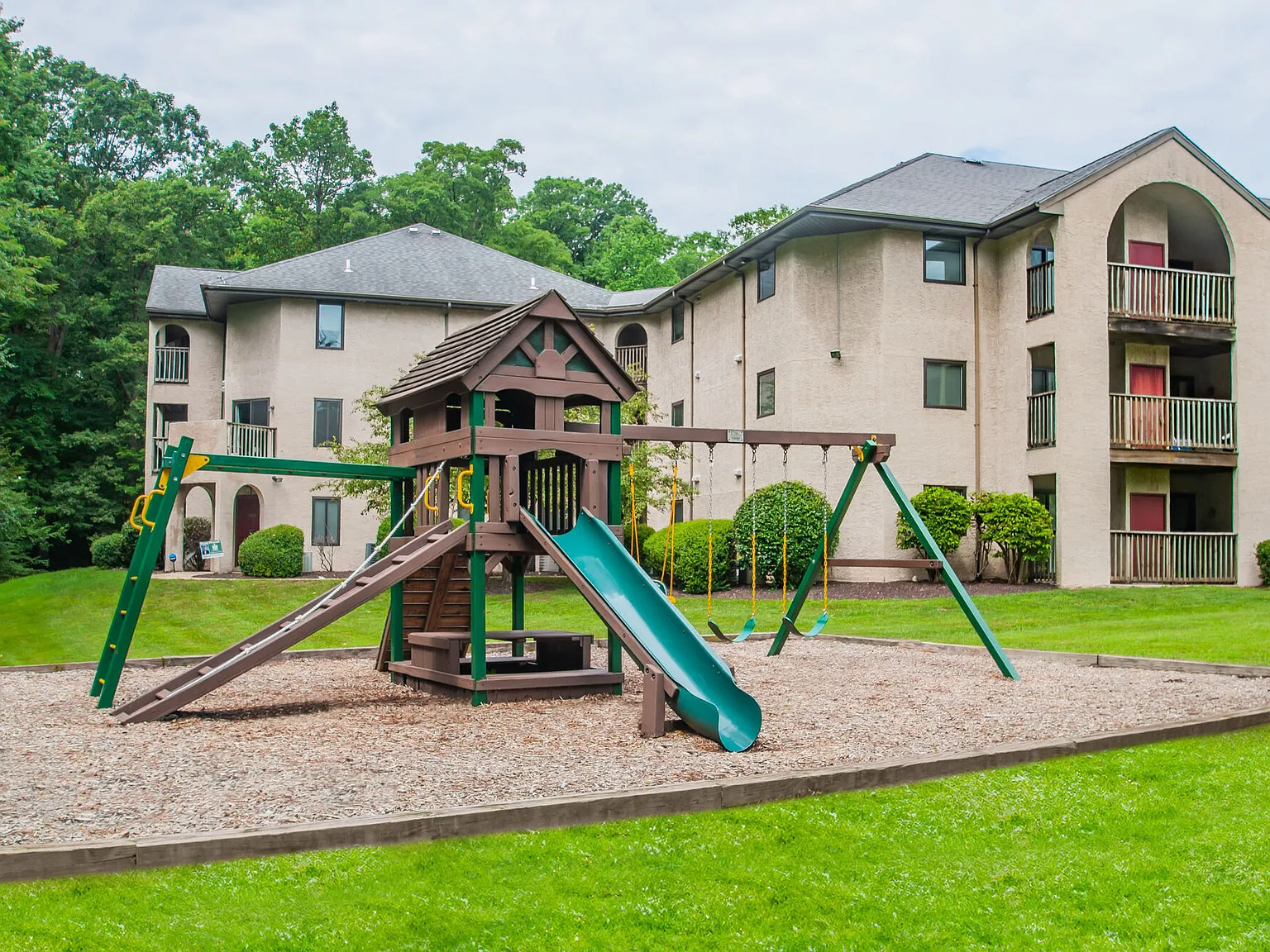 Appleby Apartments — Photo 3