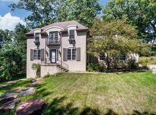 1081 Twana Ct, Sugar Grove, OH 43155