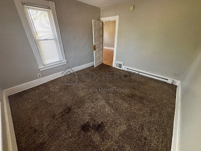 635 Lafayette Ave NE #2 — Photo 8