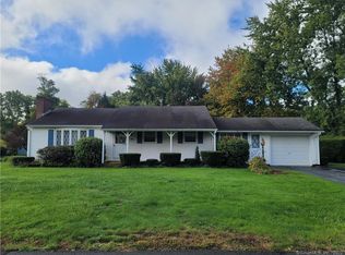 14 Stardust Dr, Enfield, CT 06082