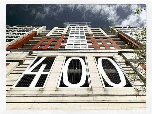 400 W North St Photo 1