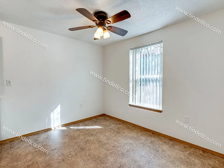 13738 NE Glisan St #3 — Photo 17