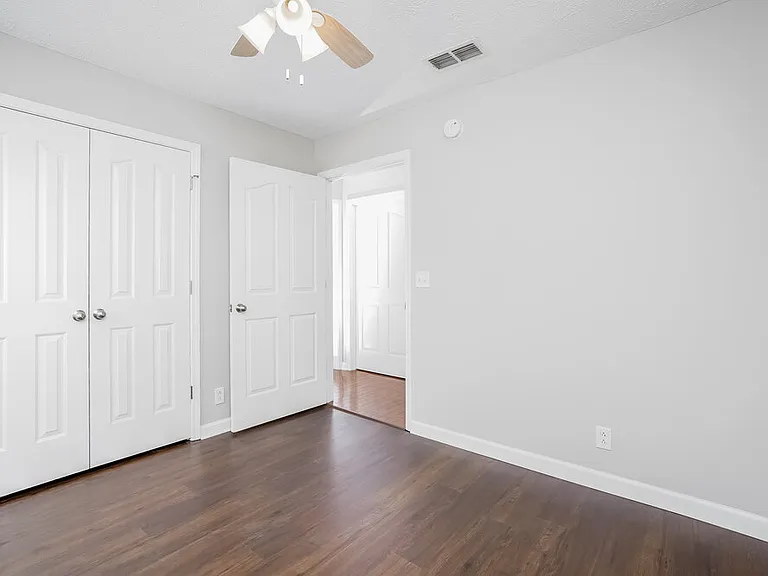 3327 Velvet Ct — Photo 11