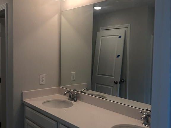 5th image of 337 Niles Ct #25