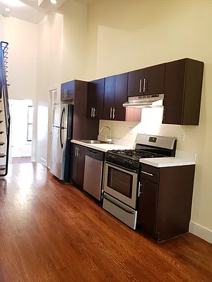 Rented by Signature Property Realty | media 23