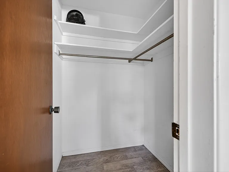 535 12th Ave NE #3 — Photo 10